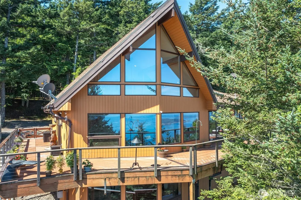 1669 Day Lake Road Orcas Island, WA 98245