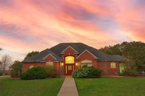 900 Schulze Road