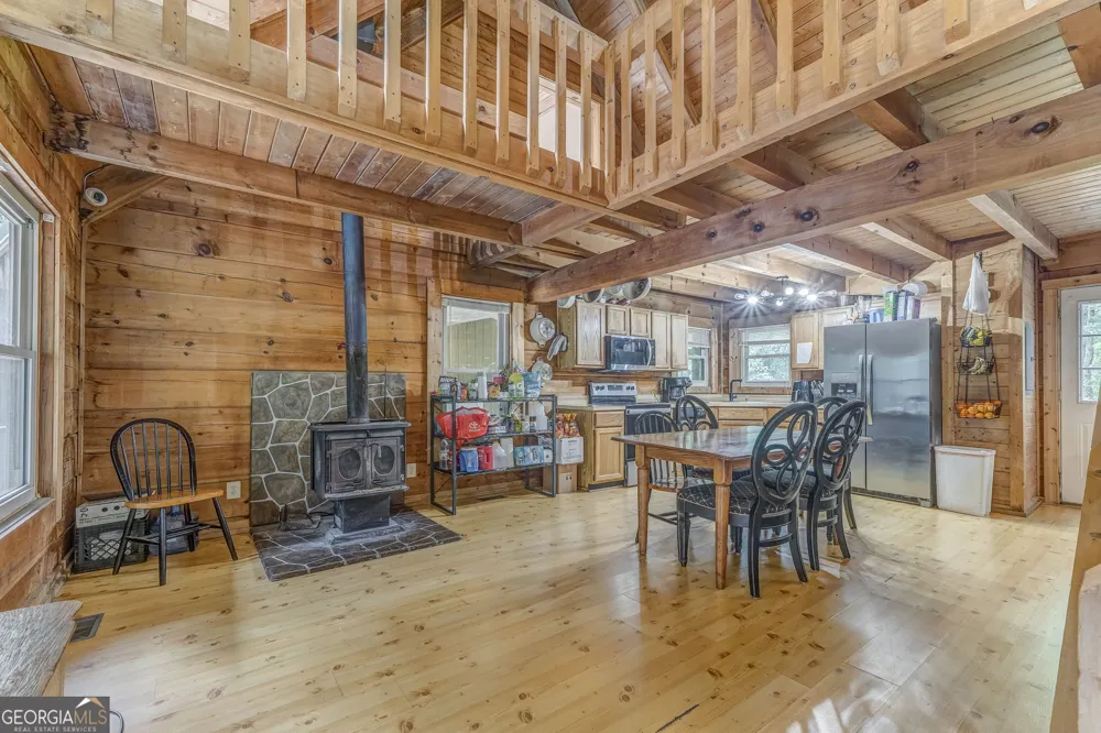 519 E VALLEY RD NE Rydal, GA 30171