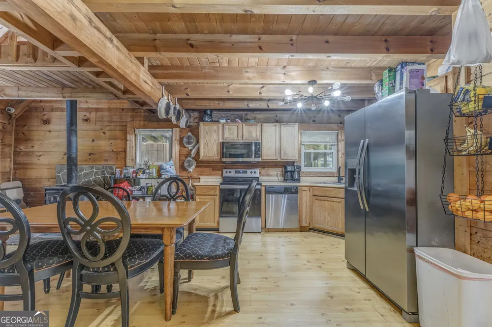 519 E VALLEY RD NE Rydal, GA 30171
