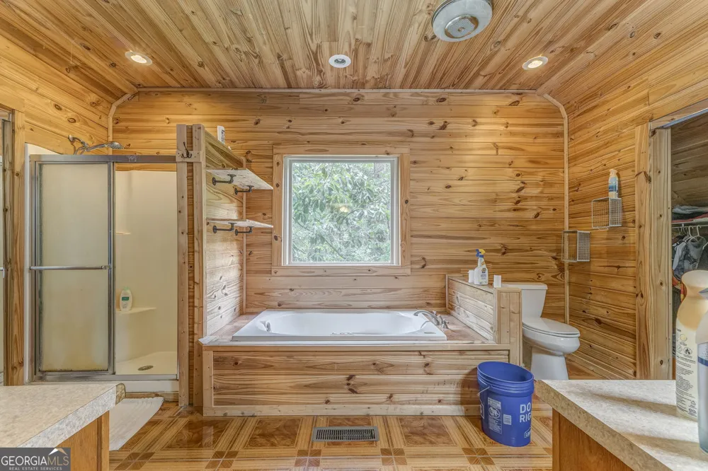 519 E VALLEY RD NE Rydal, GA 30171