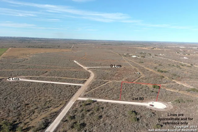 61 Friendship Hills Uvalde, TX 78801
