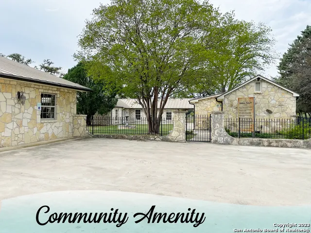 327 Salt Grass Trail Bandera, TX 78003