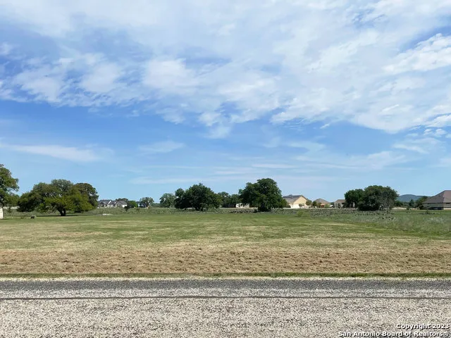 327 Salt Grass Trail Bandera, TX 78003