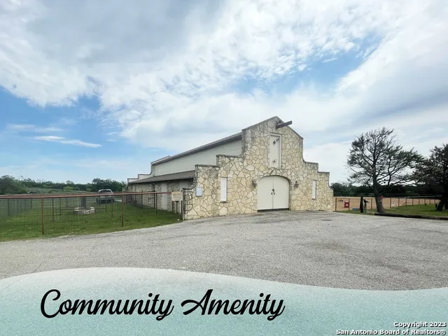 327 Salt Grass Trail Bandera, TX 78003