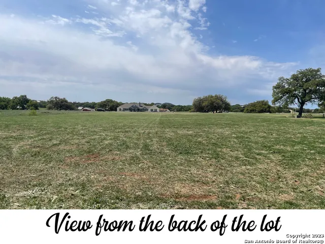 327 Salt Grass Trail Bandera, TX 78003