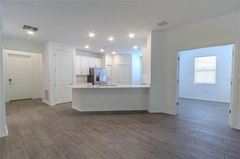 407 THREE OAKS DRIVE Edgewater, FL 32141