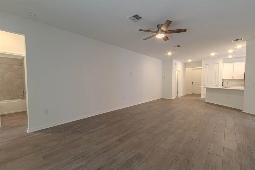 407 THREE OAKS DRIVE Edgewater, FL 32141