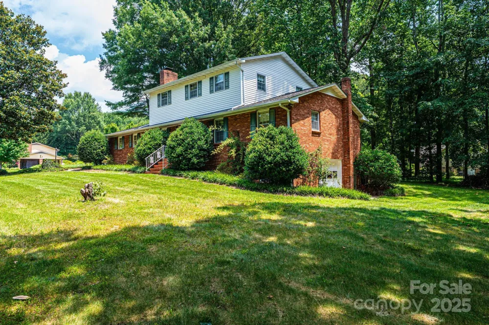3781 Dover Street Claremont, NC 28610