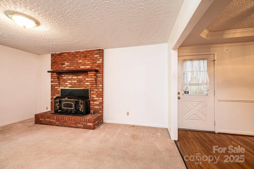 3781 Dover Street Claremont, NC 28610