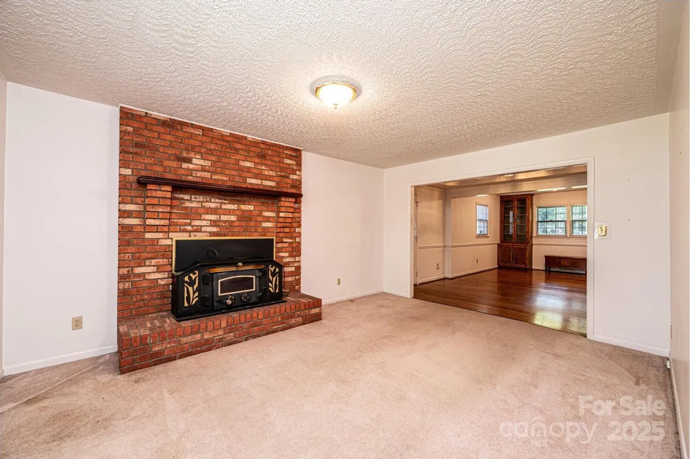 3781 Dover Street Claremont, NC 28610