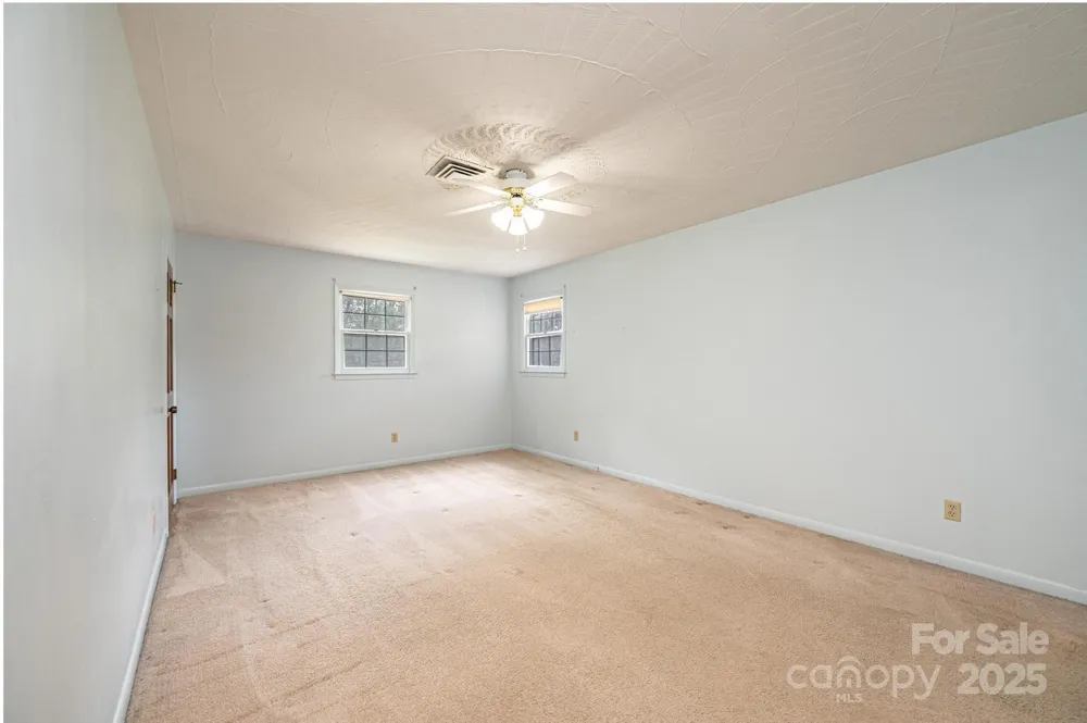 3781 Dover Street Claremont, NC 28610