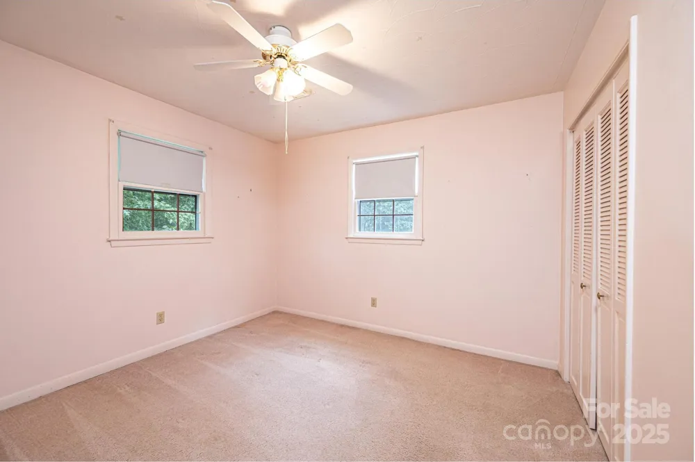 3781 Dover Street Claremont, NC 28610