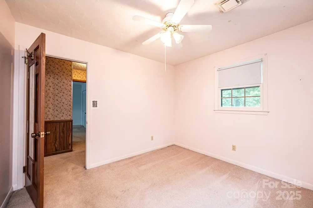 3781 Dover Street Claremont, NC 28610
