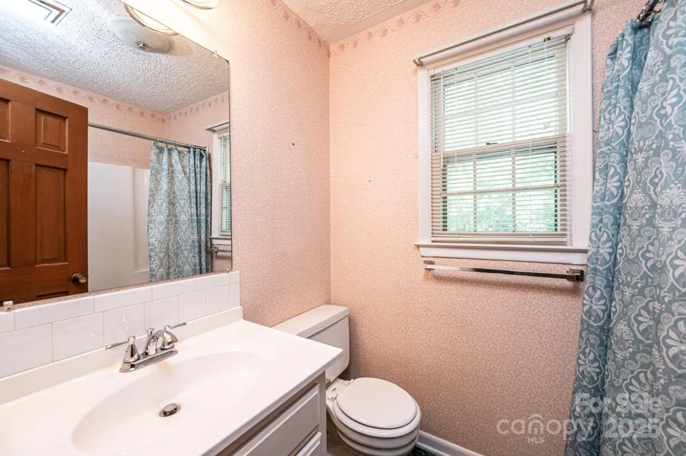3781 Dover Street Claremont, NC 28610