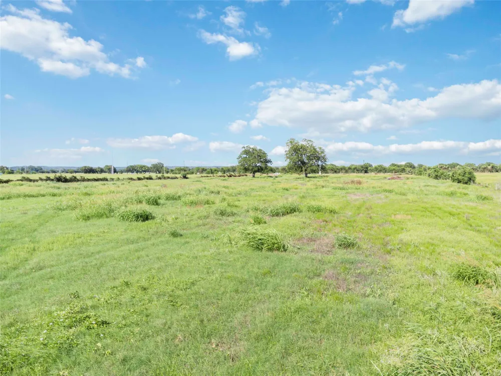 660 American Legion Road Smithville, TX 78957