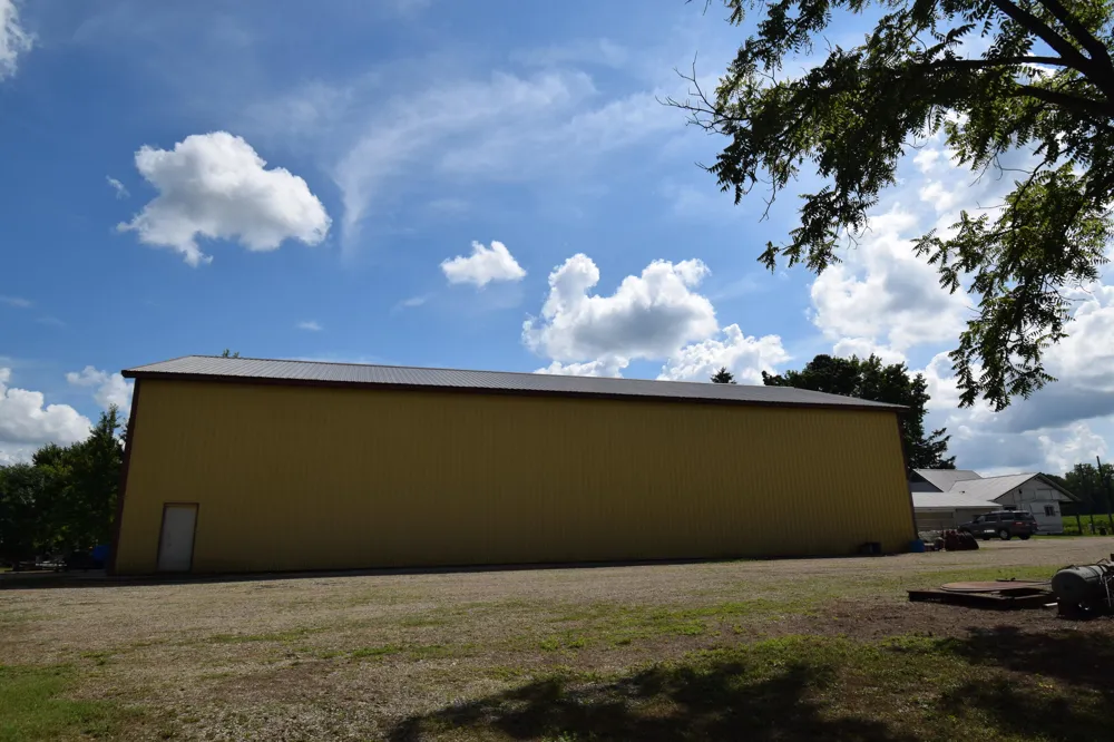 71627 County Road 681 Hartford, MI 49057