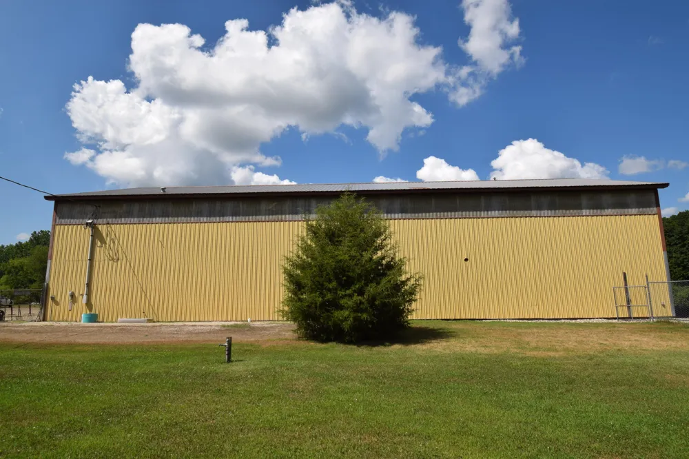 71627 County Road 681 Hartford, MI 49057