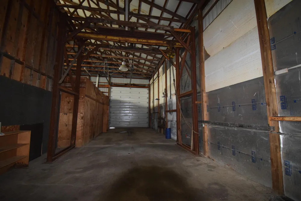 71627 County Road 681 Hartford, MI 49057