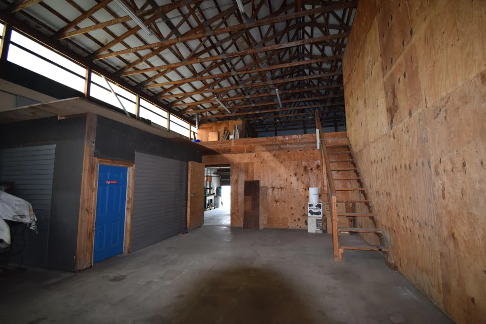 71627 County Road 681 Hartford, MI 49057