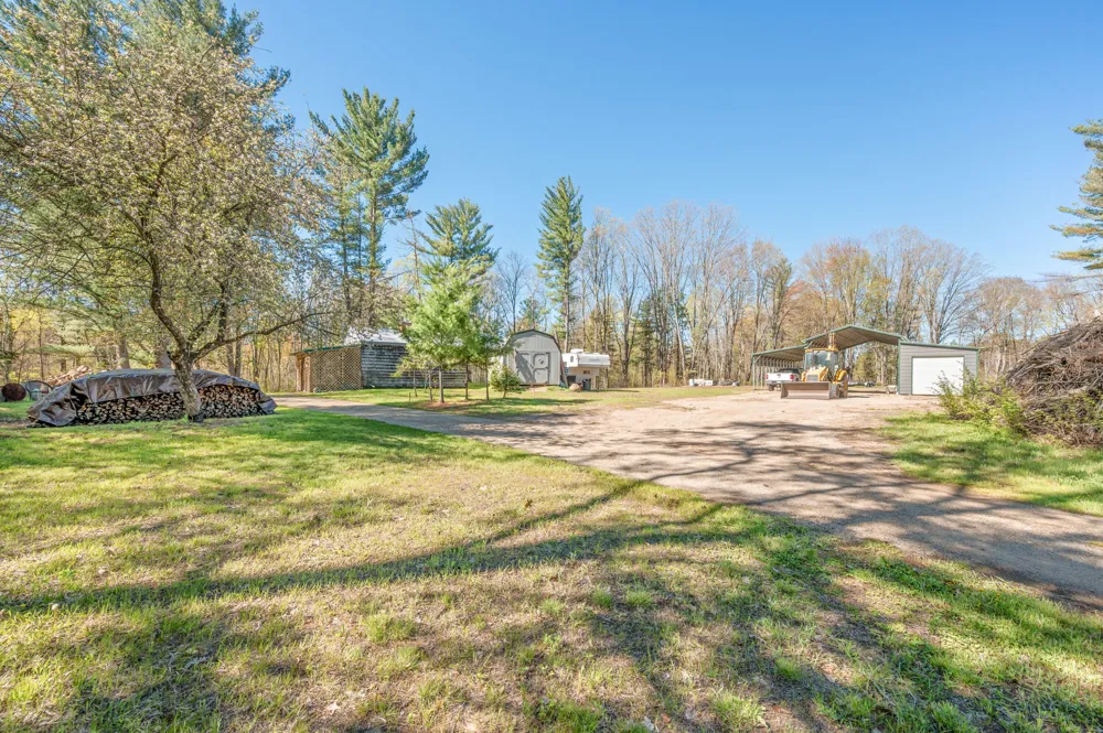 8558 Monterey  Dr Evart, MI 49631