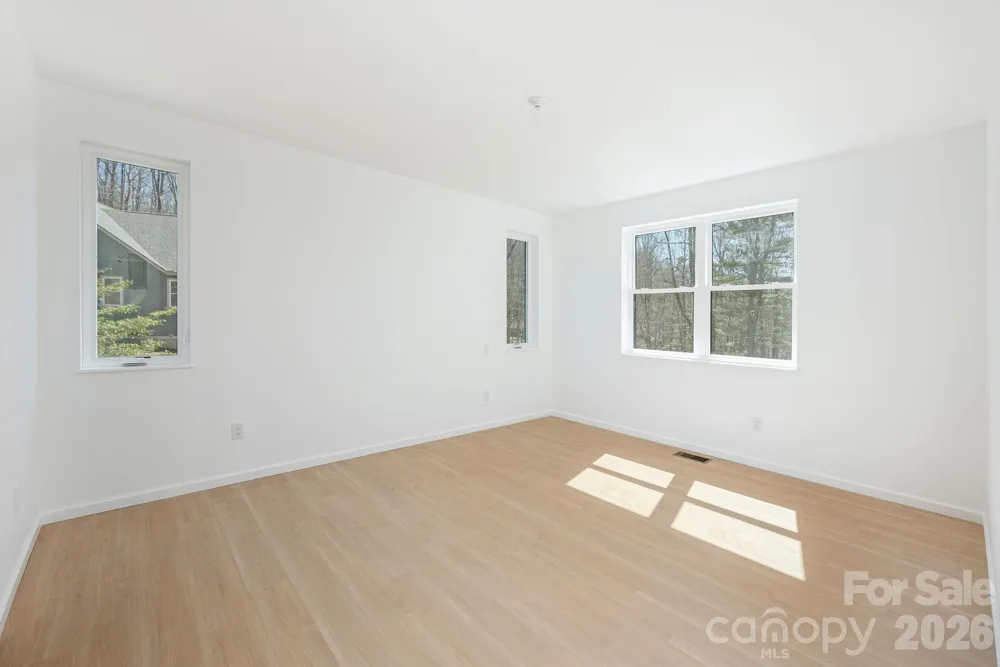 654 Hollybrook Drive Flat Rock, NC 28731