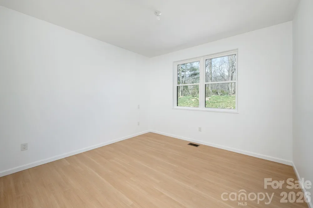 654 Hollybrook Drive Flat Rock, NC 28731
