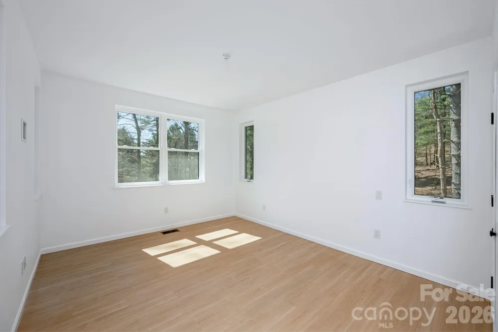 654 Hollybrook Drive Flat Rock, NC 28731