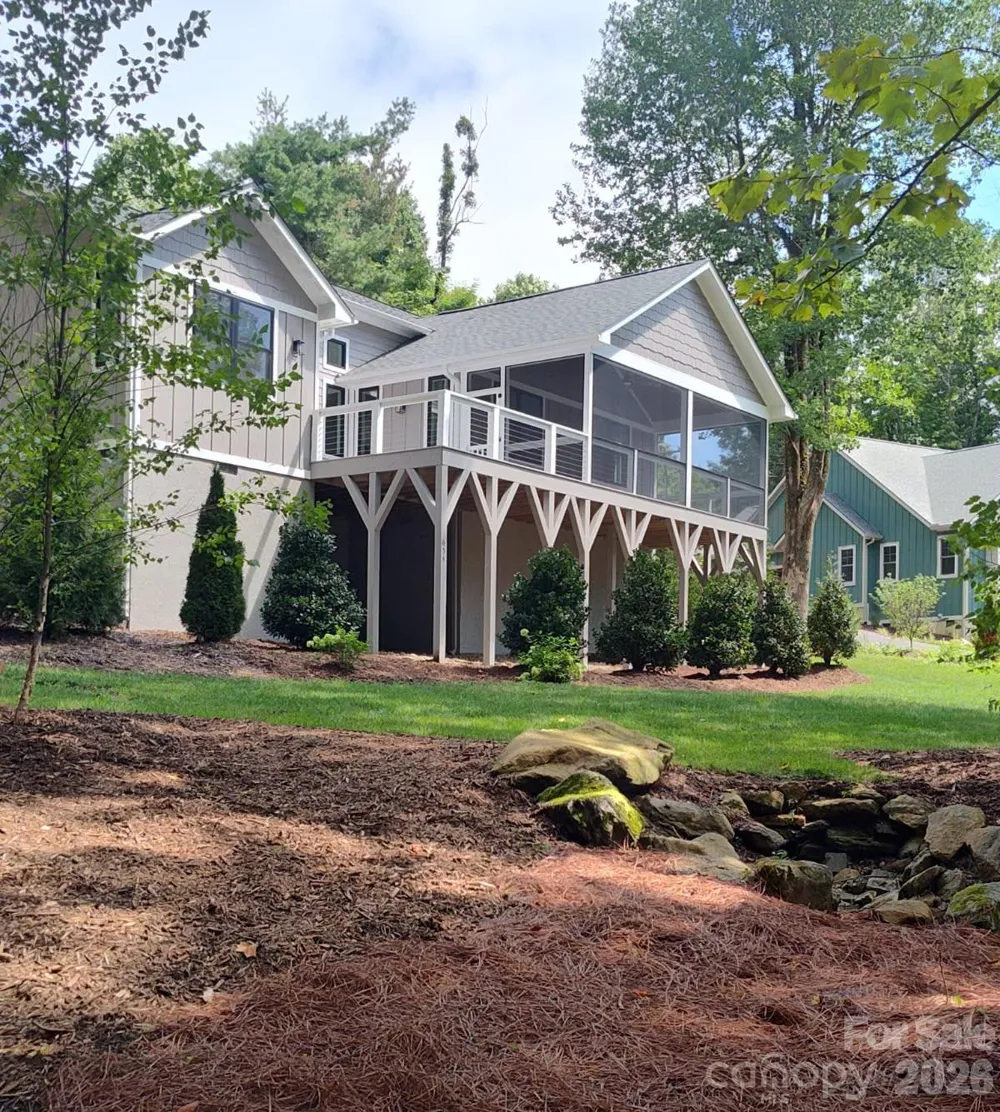 654 Hollybrook Drive Flat Rock, NC 28731