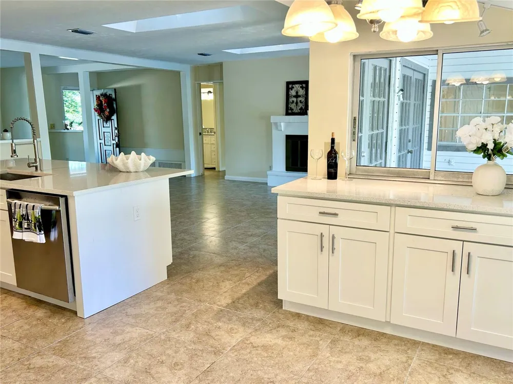 17017 PAULA LANE Lutz, FL 33558