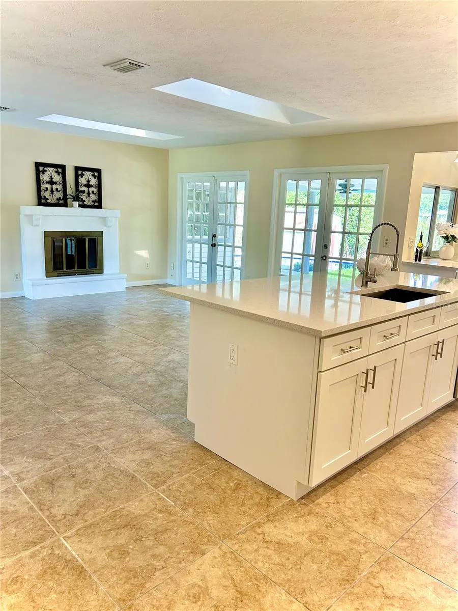 17017 PAULA LANE Lutz, FL 33558