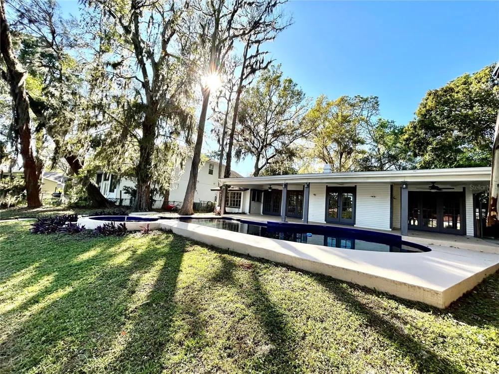17017 PAULA LANE Lutz, FL 33558