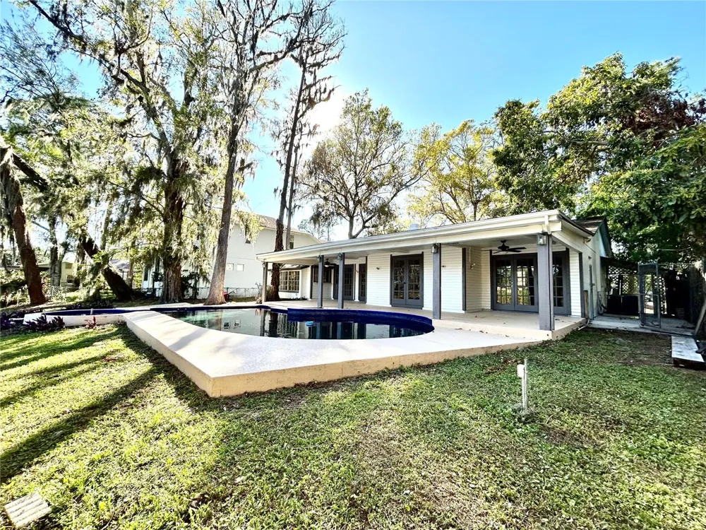 17017 PAULA LANE Lutz, FL 33558
