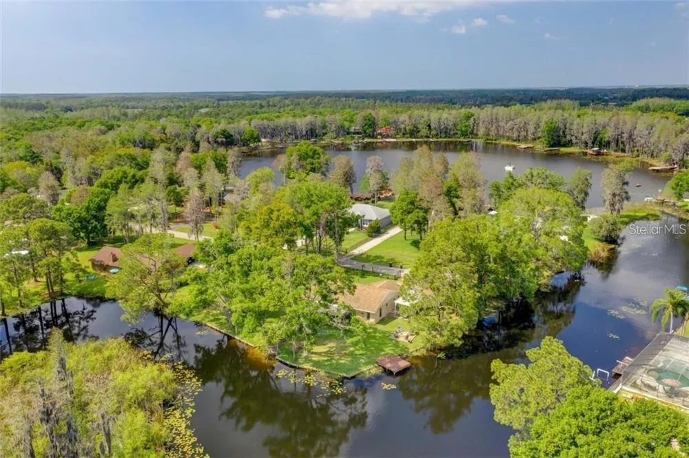17017 PAULA LANE Lutz, FL 33558