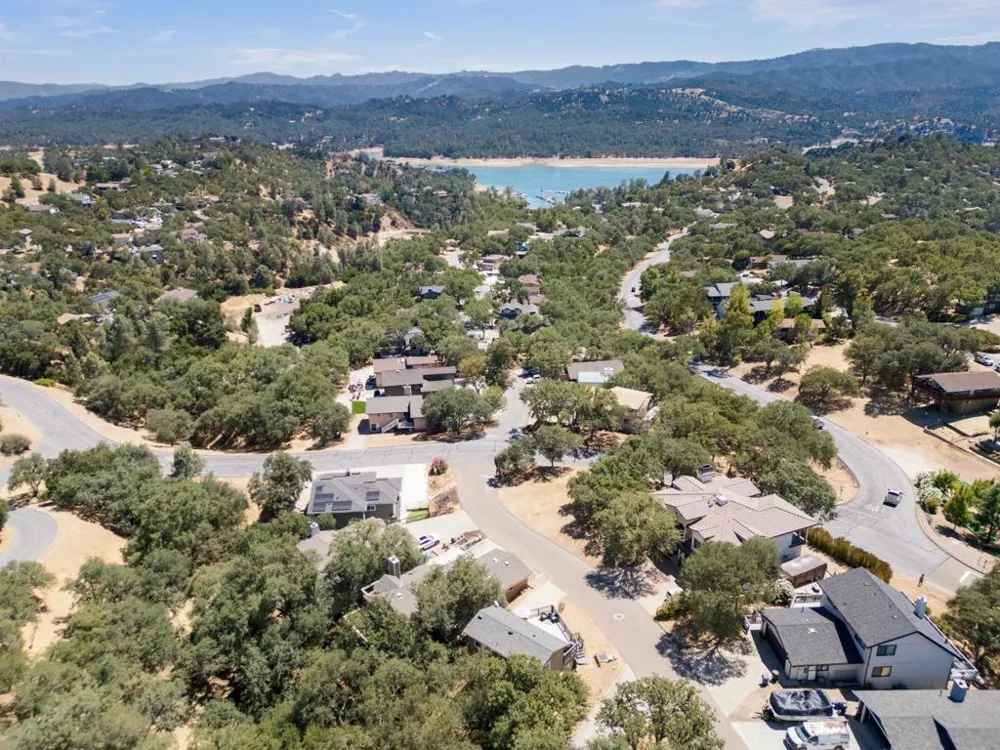 2182 Ridge Rider Road Bradley, CA 93426