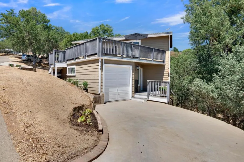 2182 Ridge Rider Road Bradley, CA 93426