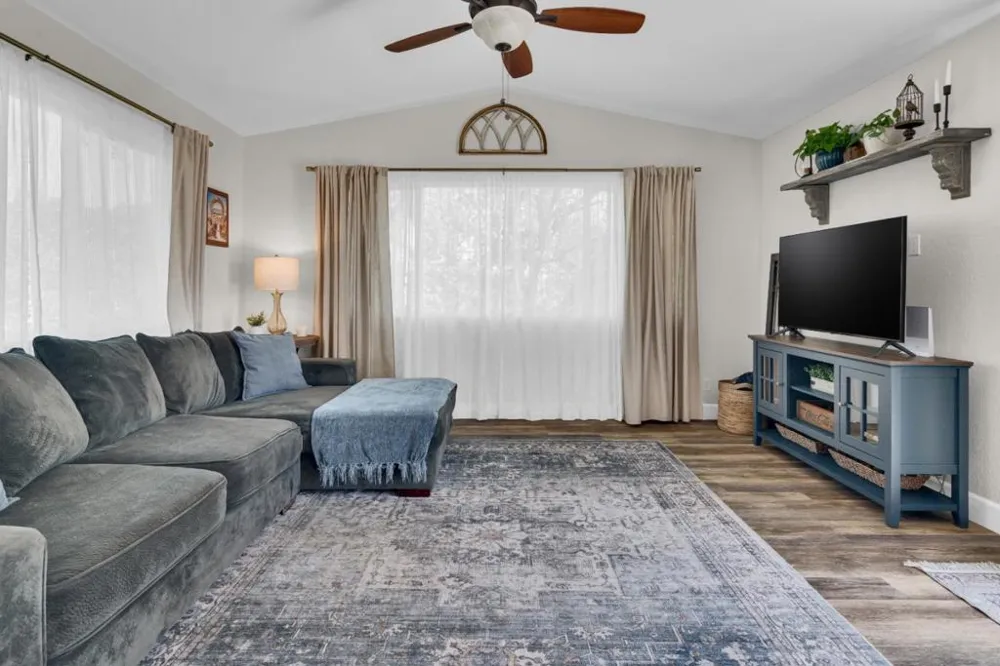 2182 Ridge Rider Road Bradley, CA 93426