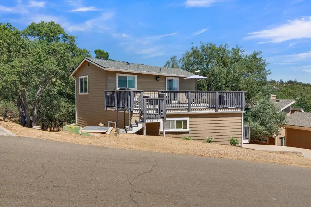 2182 Ridge Rider Road Bradley, CA 93426