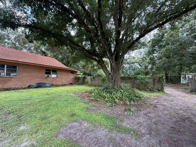 3011 S WIGGINS ROAD Plant City, FL 33566