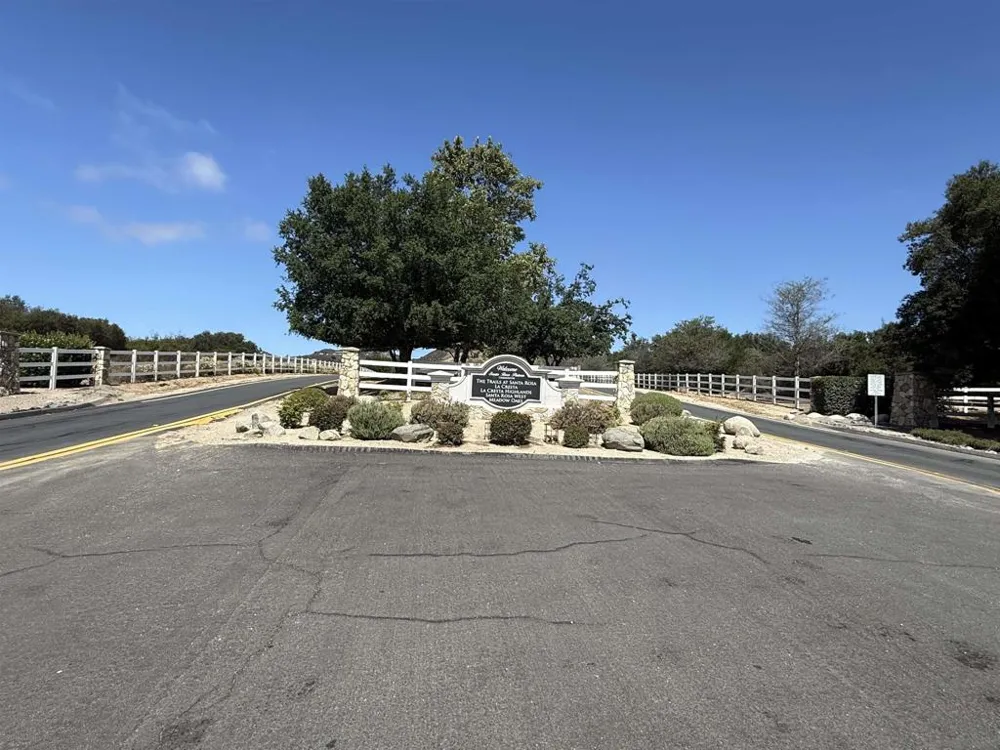 Calle Huerto Murrieta, CA 92562