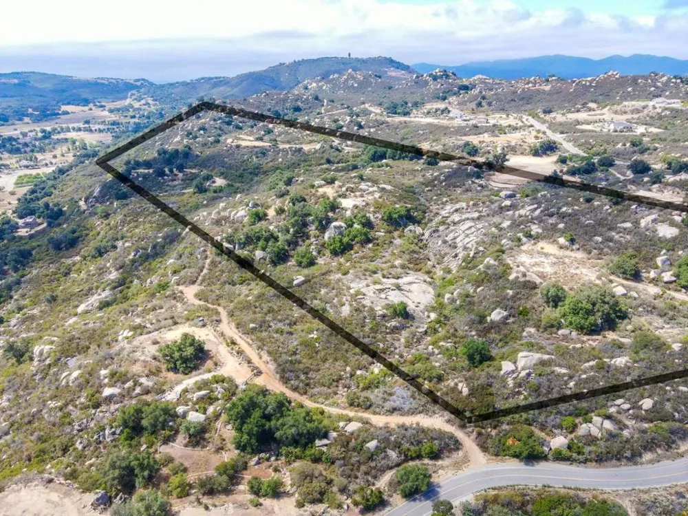 Calle Huerto Murrieta, CA 92562