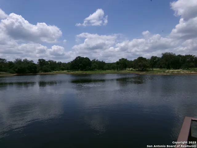 1881 Grand Oaks Hondo, TX 78861
