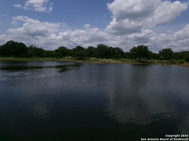 1881 Grand Oaks Hondo, TX 78861