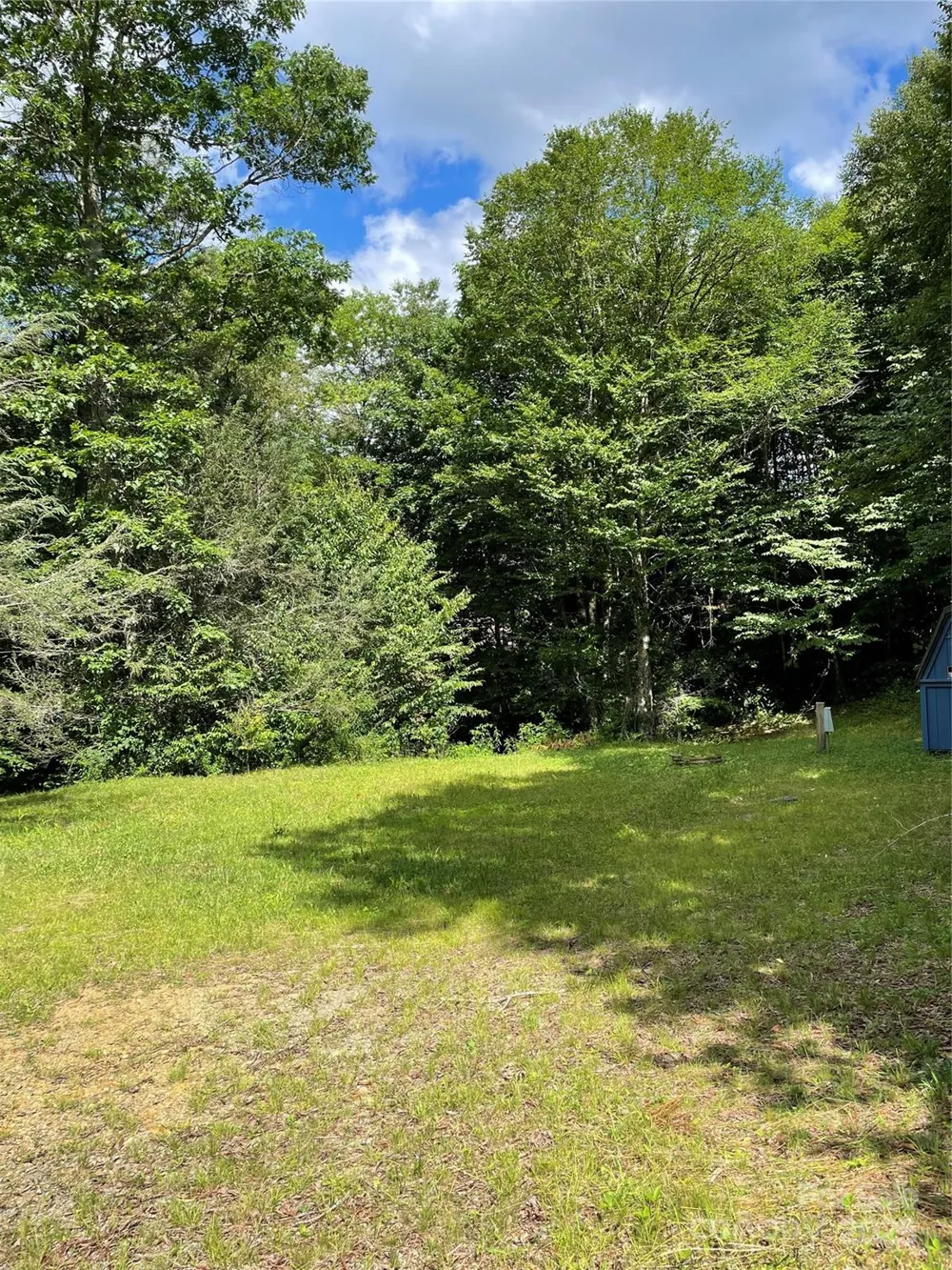 686 Mashstomp Road Maggie Valley, NC 28751