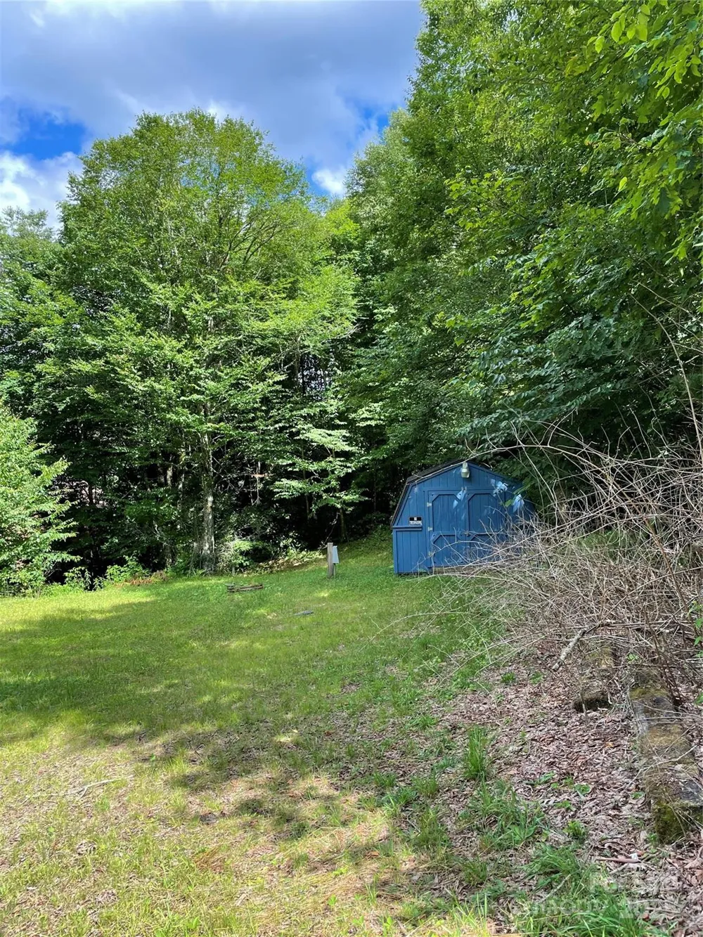 686 Mashstomp Road Maggie Valley, NC 28751