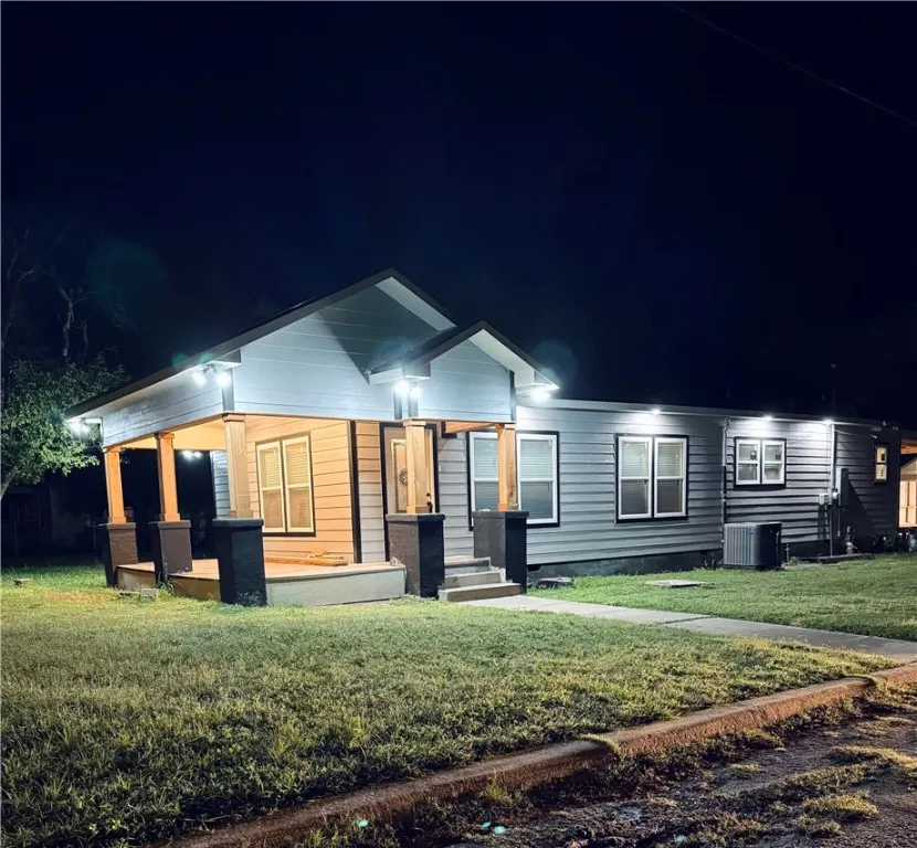 410 E Lott Street Beeville, TX 78102