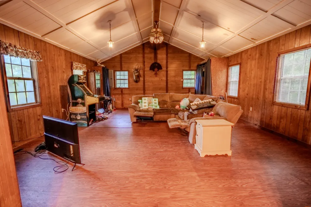 366 Ridge Rd Westpoint, TN 38486