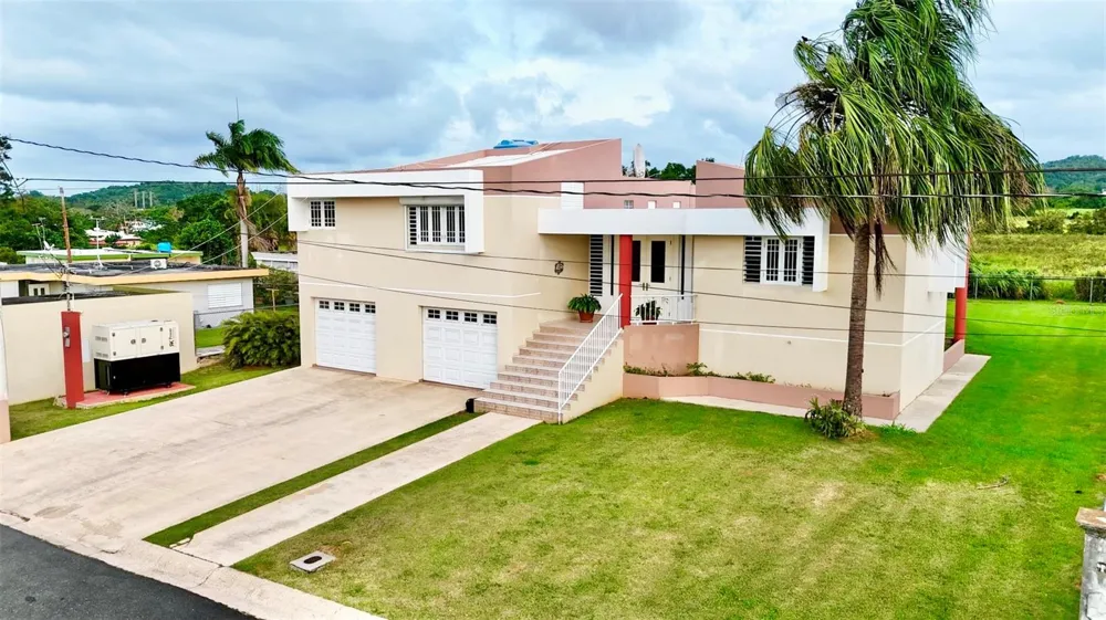 Urb. La Romana 216 CALLE FRANCHESCO Quebradillas, PR 00678