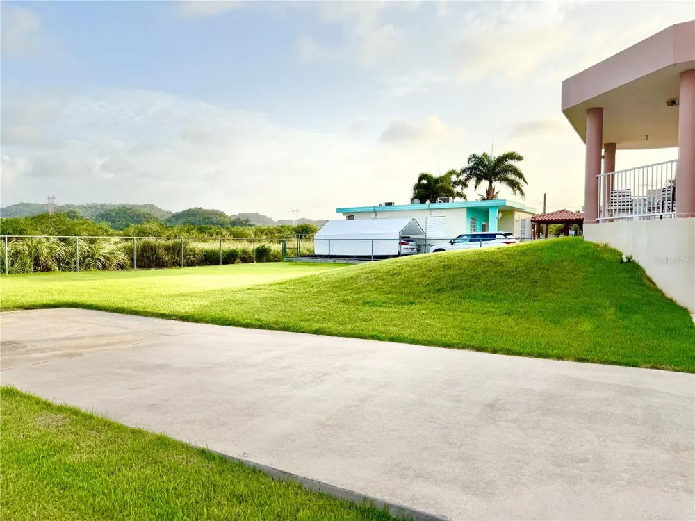 Urb. La Romana 216 CALLE FRANCHESCO Quebradillas, PR 00678