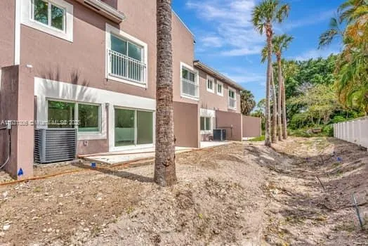 1563 NW 94th Way #09 Coral Springs, FL 33071